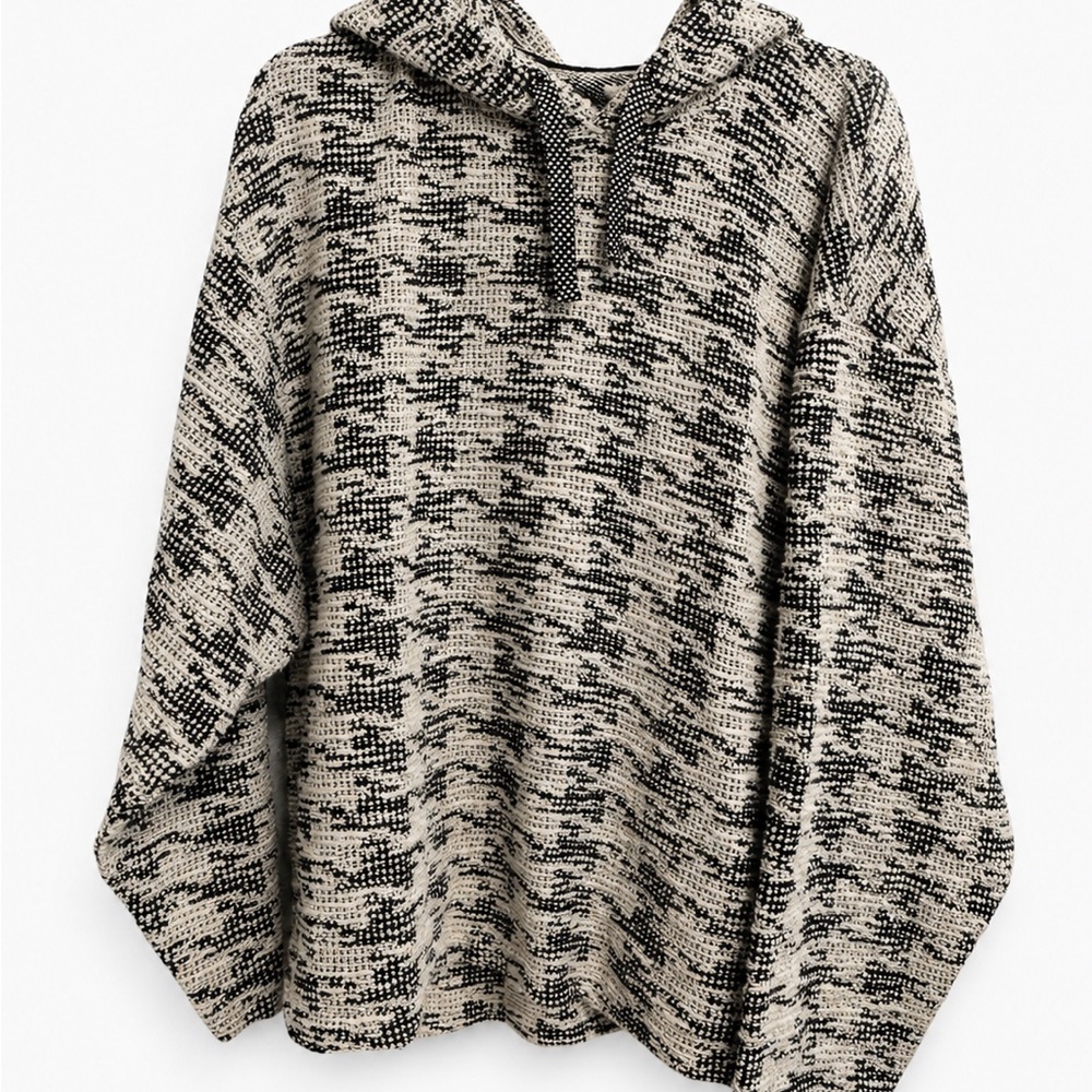 Men's Crewneck Knit Sweater in Black & White